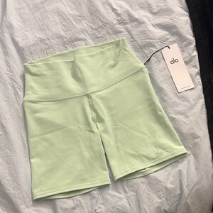 ALO Yoga Women's Light Green Bike Shorts